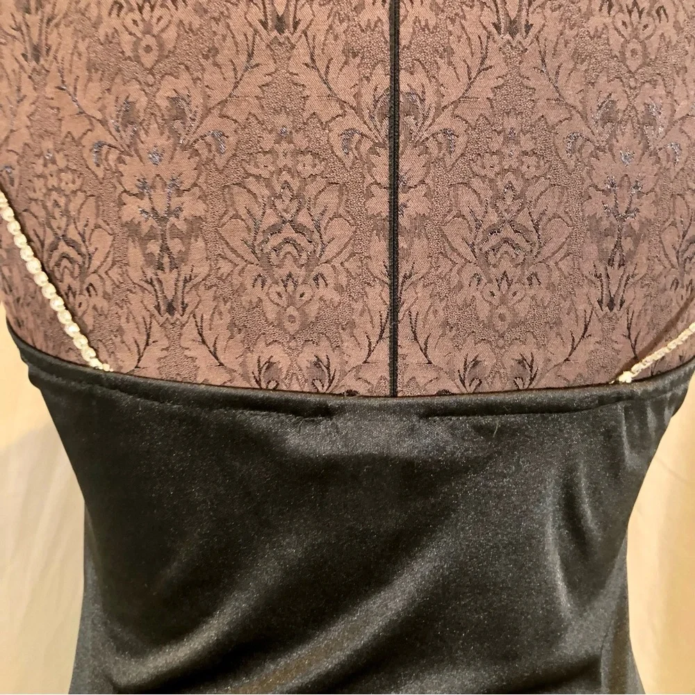 Vintage 1970s Ruched Stretch Knee-Length Disco Dress w/ Rhinestone Straps - Picture 10 of 16